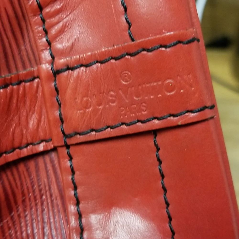 EXQUISITE SHOULDER BAG - Picture 16 of 16